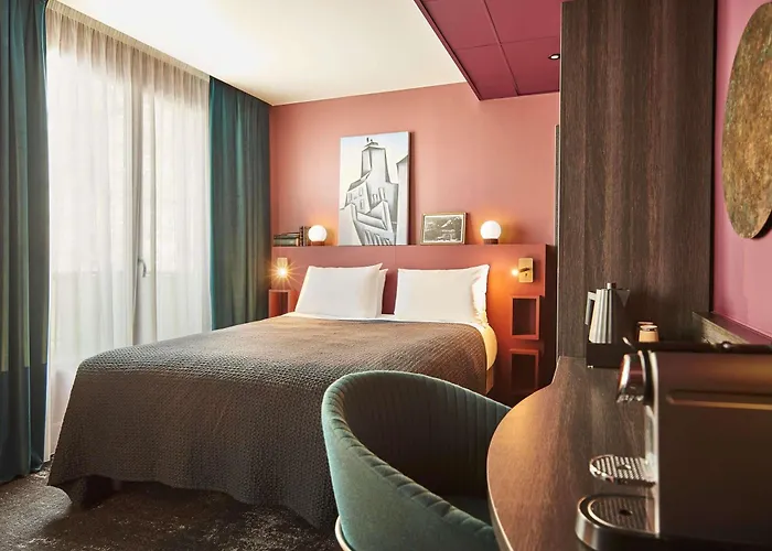 Mercure Paris Tour Eiffel Pont Mirabeau