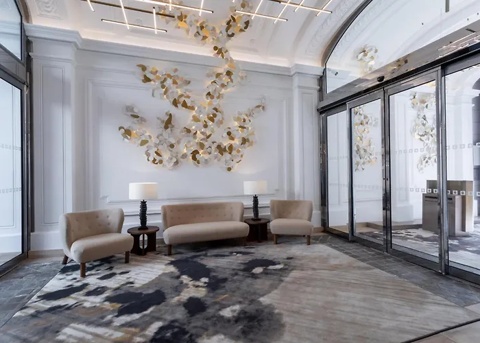 Luxury hotel only: Intercontinental Paris Champs Elysees Etoile By Ihg