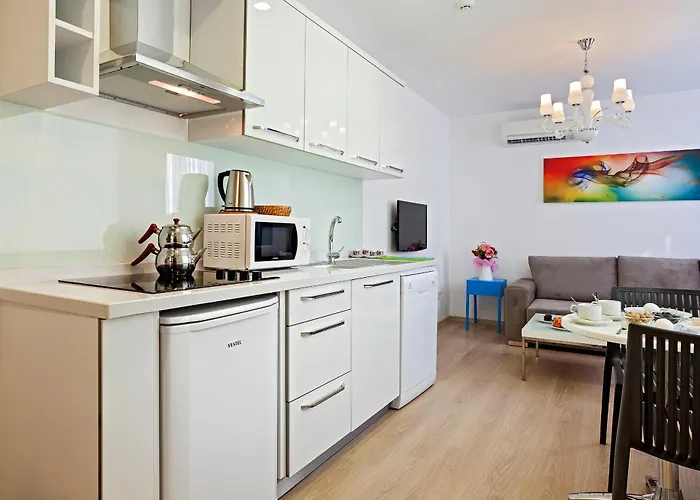 The Room Hotel & Apartments