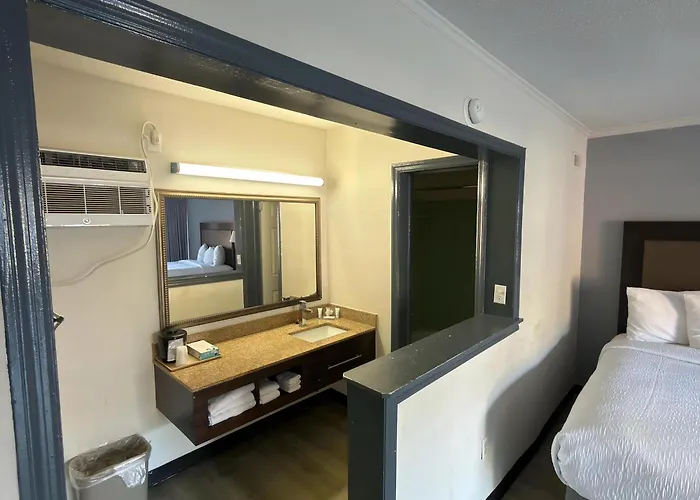 Budget Inn Conway