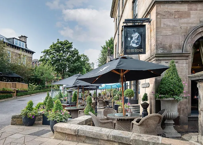 Central hotel: White Hart Hotel & Apartments