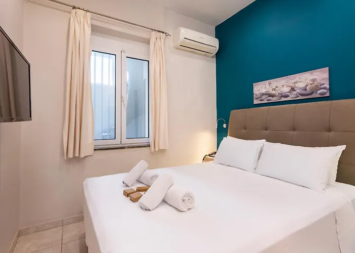 Sonia Hotel & Suites - Adults Only