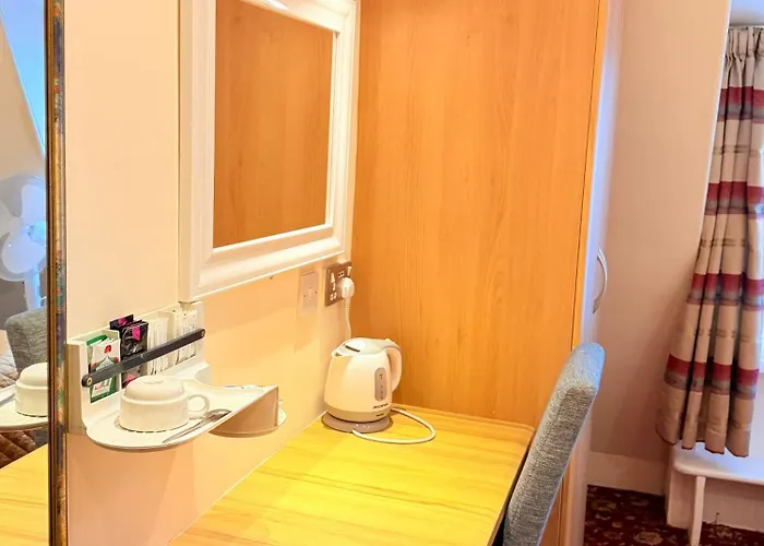 Cheap hotel: Albro House Hotel, London