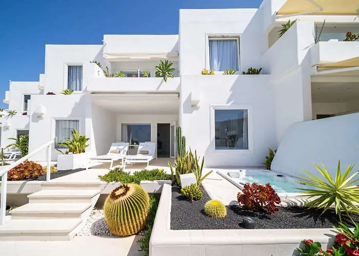 In Luxury hotels Lani'S Suites De Luxe - Adults Only