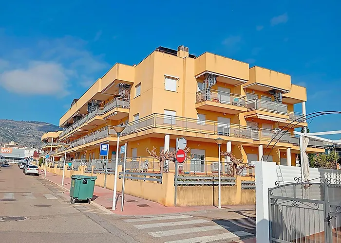 Hotel cerca del colegio: Apartamentos Los Almendros 3000