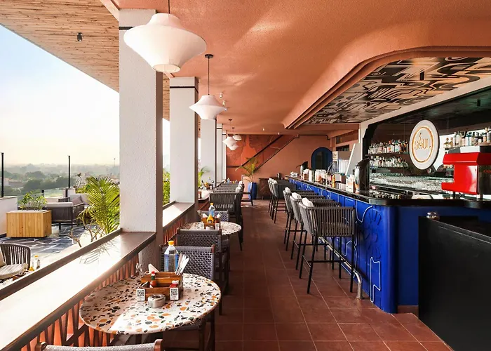 Pet Friendly hotel: The Sierra - By The Lake