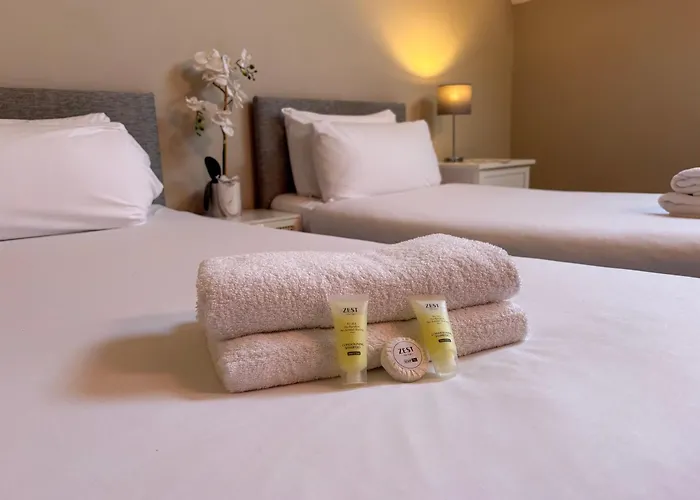 Cheap hotel: Feeney'S Audubon Lodge