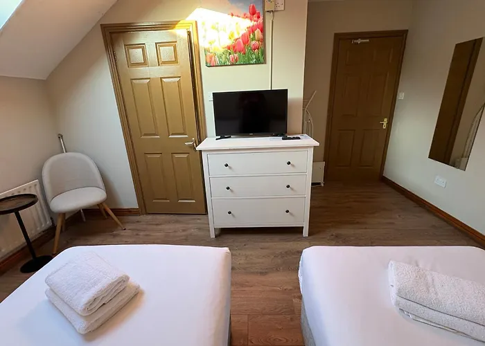 Cheap hotel: Feeney'S Audubon Lodge