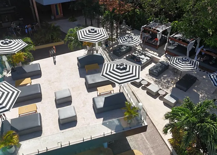 Trip to College Dreamer Beach Club