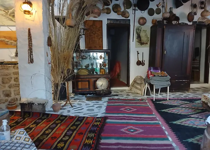 Edward Lear - Heritage Guest House Berat