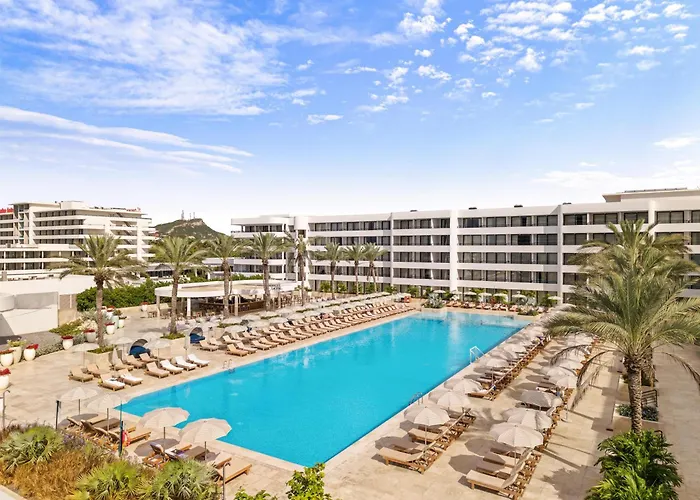 The Rif At Mangrove Beach Corendon Curacao All-Inclusive, Curio By Hilton