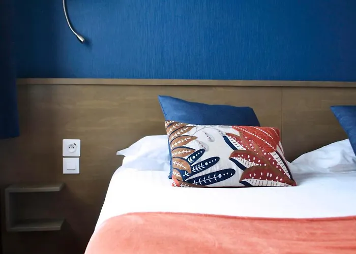 Brit Hotel Le Surcouf