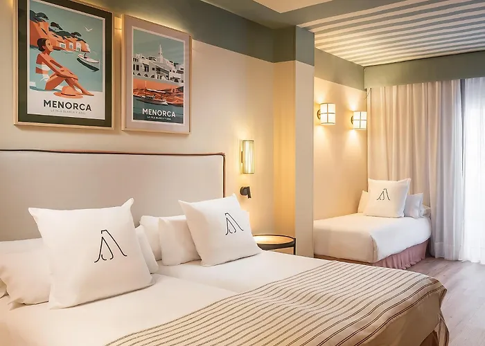 Hotel de 4 estrellas: Artiem Capri