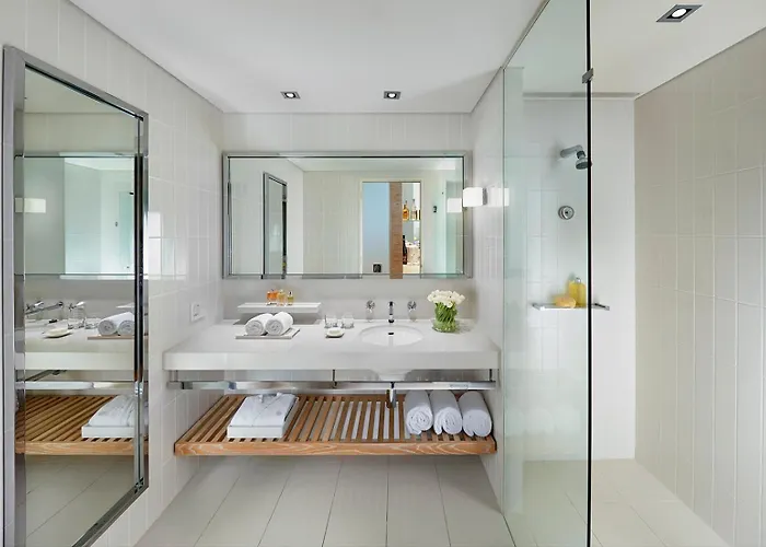 Hotel Spa: Crown Promenade Melbourne