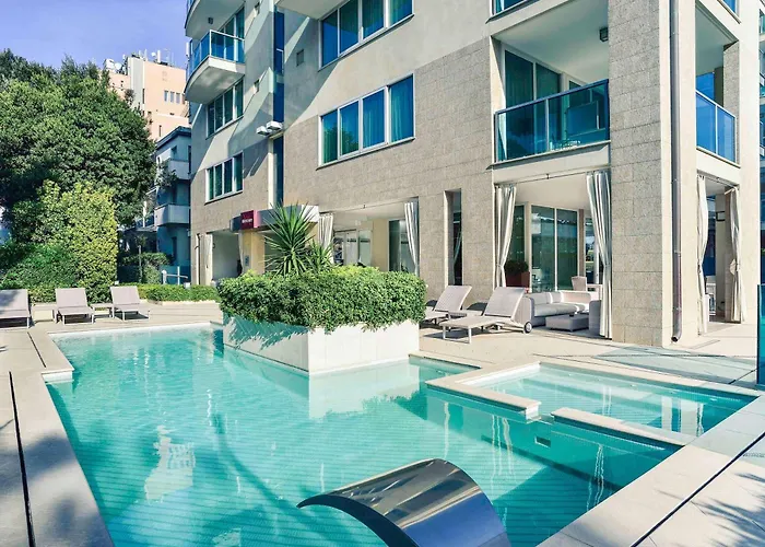 Hotel con piscina: Mercure Hotel Rimini Artis