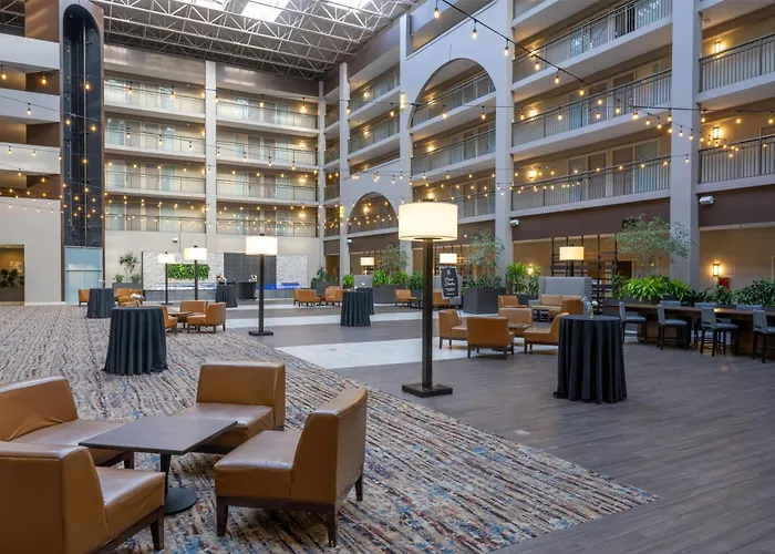 Dog friendly hotels Embassy Suites By Hilton Seattle Bellevue