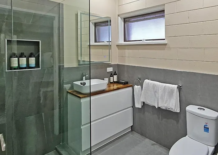 Cheap hotel: Comfort Inn & Suites King Avenue