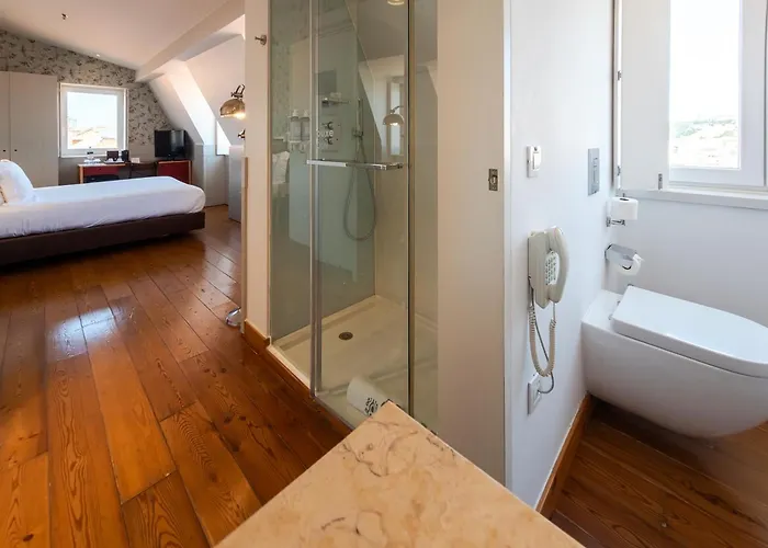 Lisboa Carmo Hotel