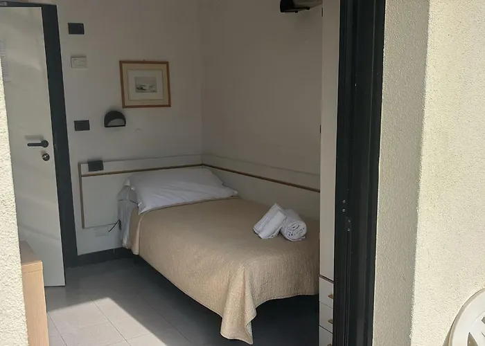 Garisenda B&B - In Centro A Riccione