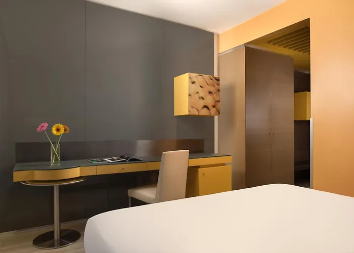 Hotel de 4 estrellas: Una Hotels Bologna Centro