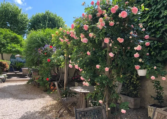 Hotel dichtbij College: Nice Garden Hotel