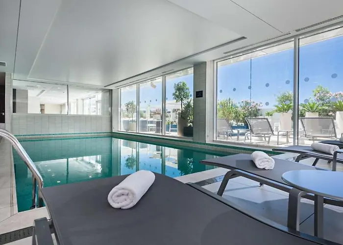 Hotel Jacuzzi: Golden Tulip Marseille Euromed
