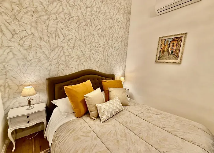 Colosseo Room