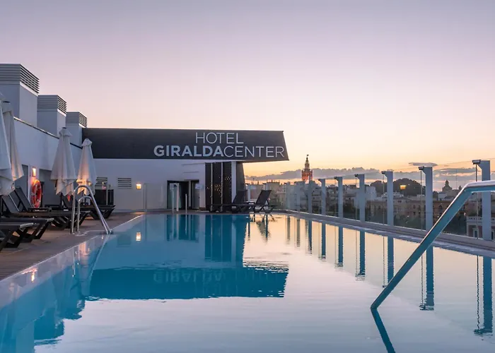Hotel Giralda Center