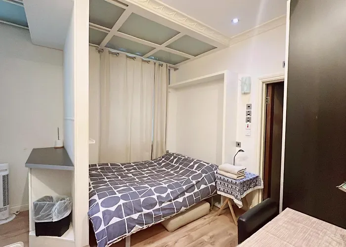 Pension Guide Soho China Town Rooms