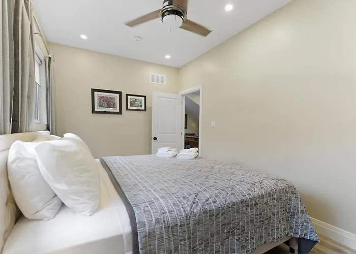 Redwood Suite In Historic Downtown