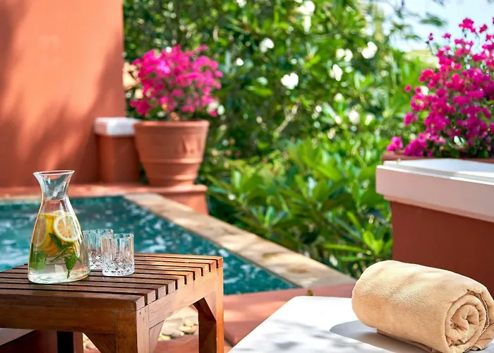 Luxury hotel only: Renaissance Koh Samui Resort & Spa
