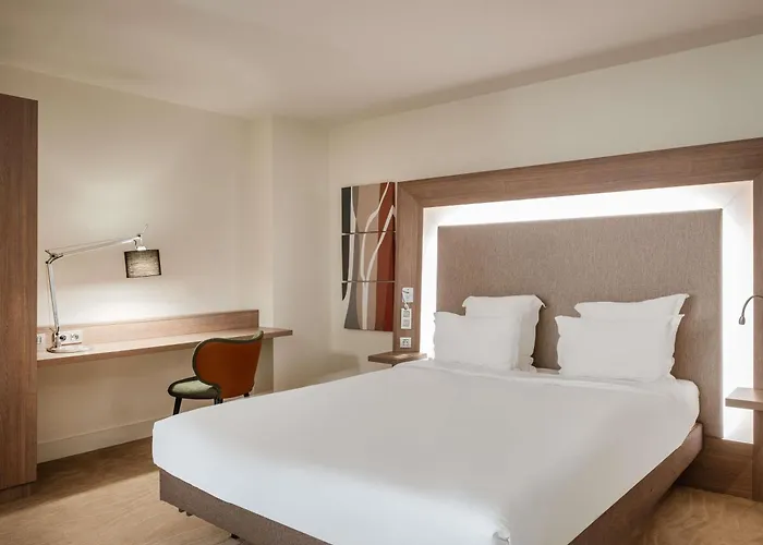 Novotel Lyon Centre-Confluence Bord De Saone