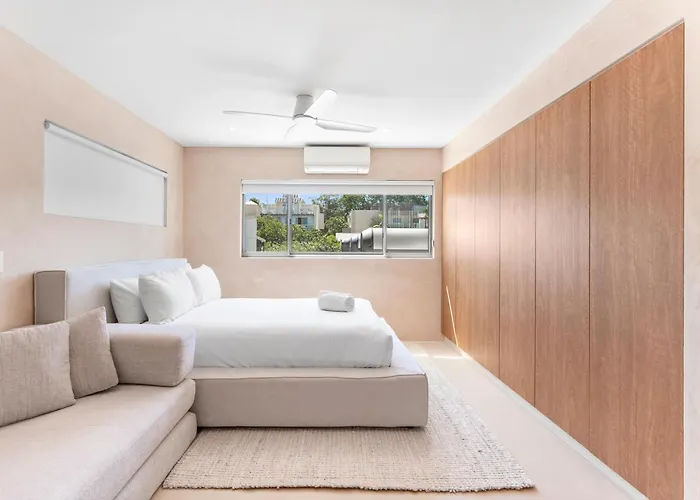 10 Hastings Street