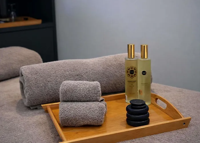 Queen Elizabeth 2 Hotel