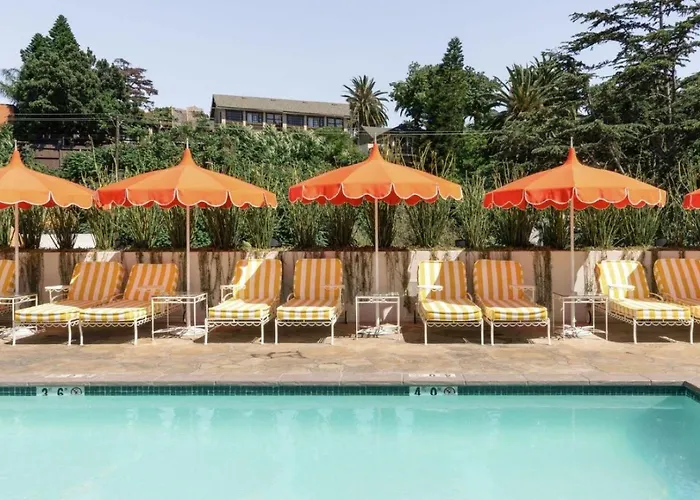Silver Lake Pool & Inn