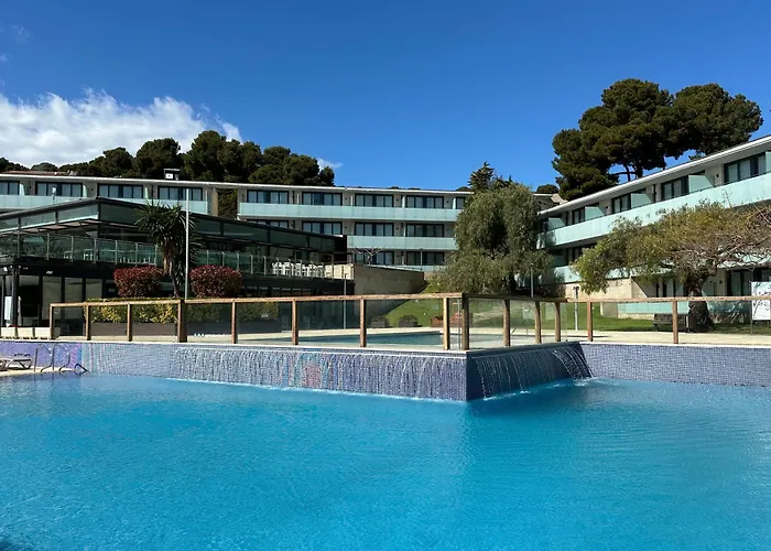 Hotel de 3 estrellas: Aparthotel Comtat Sant Jordi