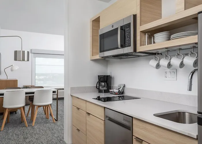 Towneplace Suites By Marriott Southwest Near Universal