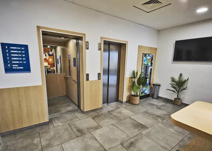 Kyriad Eco - Clermont Ferrand Estaing