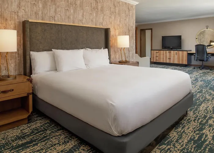 Doubletree By Hilton Missoula Edgewater