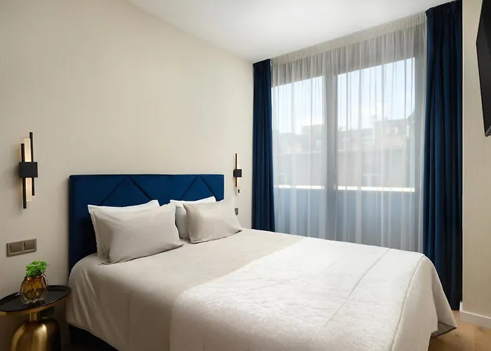 Emerald Downtown Luxury Suites By Continental Group