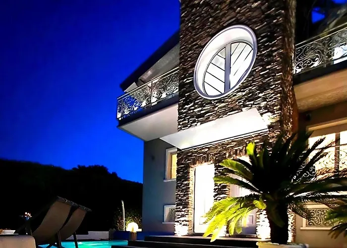 Bellavista Exclusive DESENZANO JACUZZI PISCINA VISTA