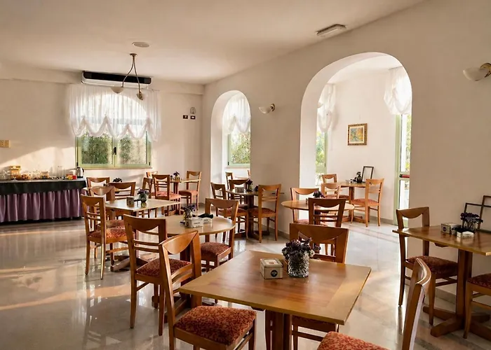 Dover Rooms & Coffee Adults Friendly