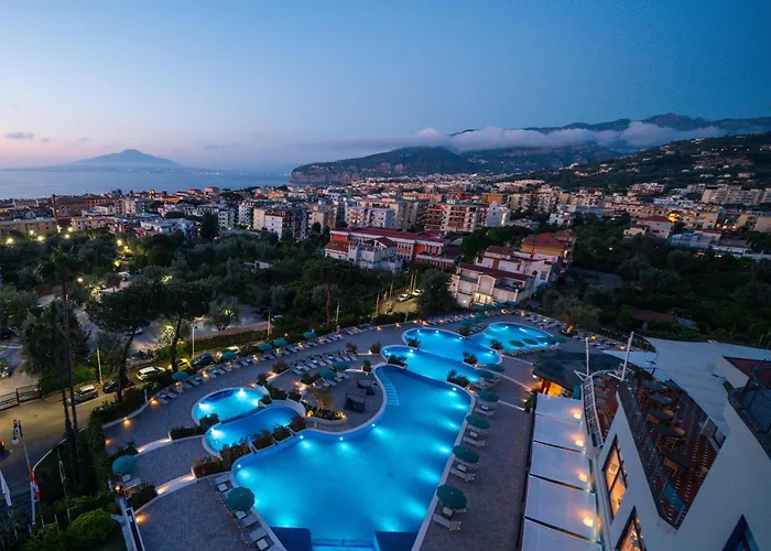Hotel con tennis: Hilton Sorrento Palace
