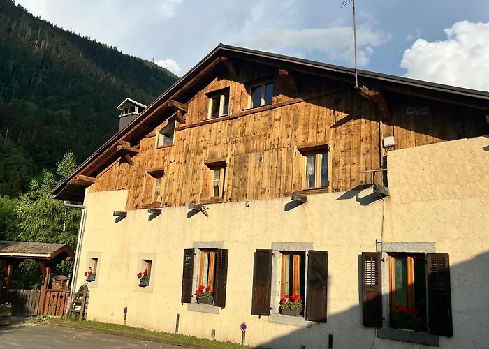 Hot Tub in Room Chalet L'Aiglon