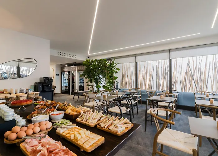 Hotel vicino al College: Glass House - Smart Rooms & Parking