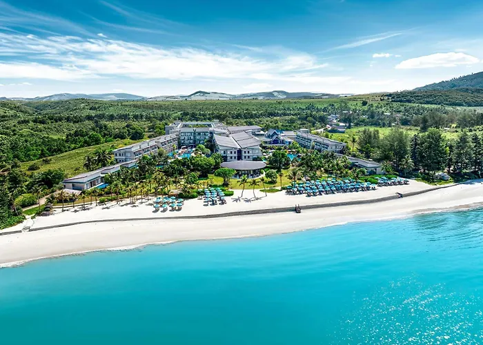 Le Meridien Khao Lak & Spa