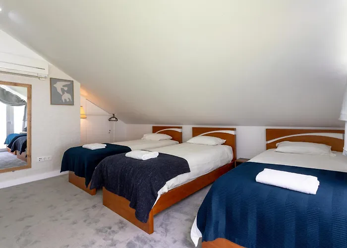 Lisbon Poets Inn