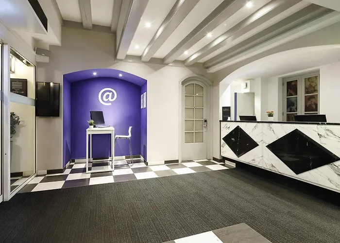  Ibis Styles Amsterdam Central Station