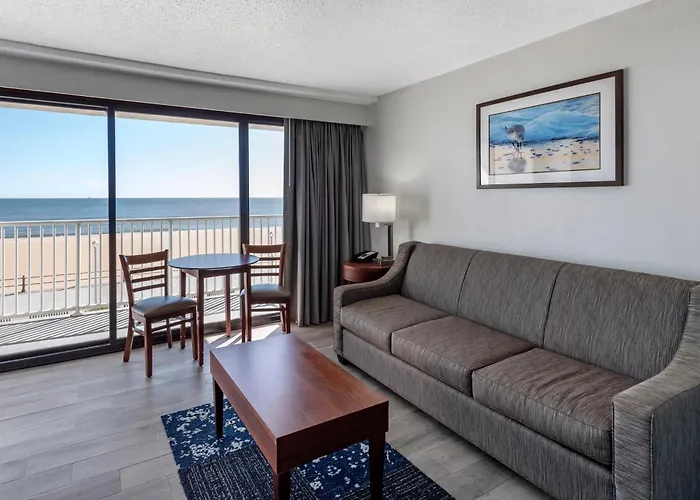 3 star hotels Coastal & Suites Virginia Beach - Oceanfront