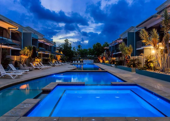 In Luxury hotels Ramada By Wyndham Hervey Bay